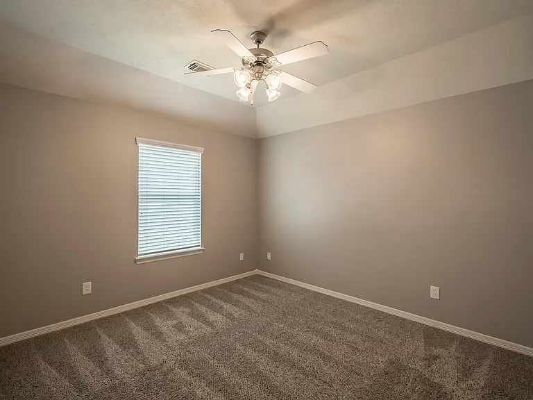 21902 Silverfield Park Ln — Photo 15