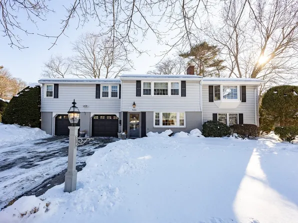 19 Lindauer St, Peabody, MA 01960