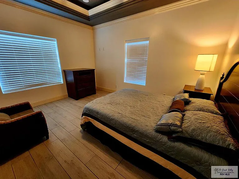 2521 Los Portales Dr — Photo 32