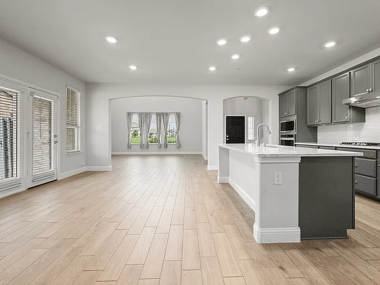 1716 Elise Ln — Photo 8
