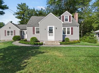 7 Cummings Rd, Tyngsboro, MA 01879