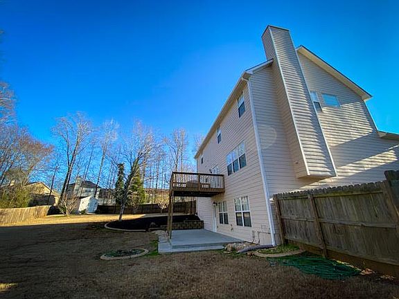 5th image of 465 Beckenham Walk Dr