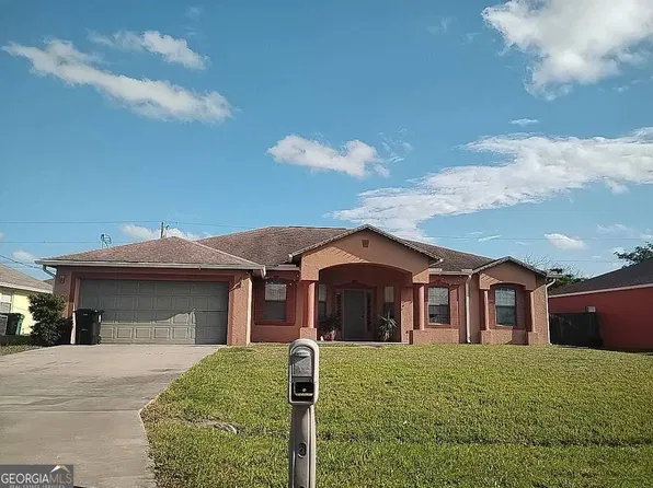 1058 SW Facet Ave, Port Saint Lucie, FL 34953
