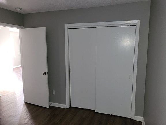 2nd image of 1716 Dupont Ave APT 18