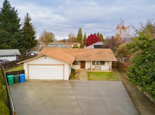 134 Gregg Cir, Grants Pass, OR 97527