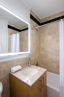 Rented by The Moinian Group | media 24