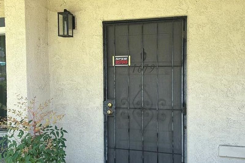 1st image of 1679 W Norwood Ct