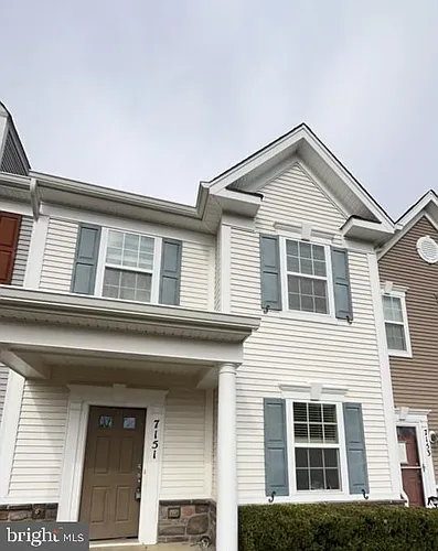 7151 Residents Square Mews Photo 1