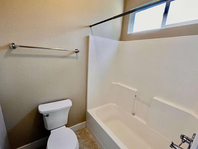2905 E Pine Hollow Ln — Photo 12