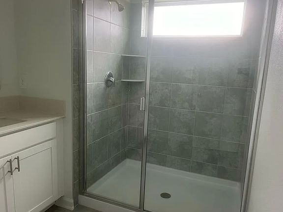 4th image of 2785 Pierr St
