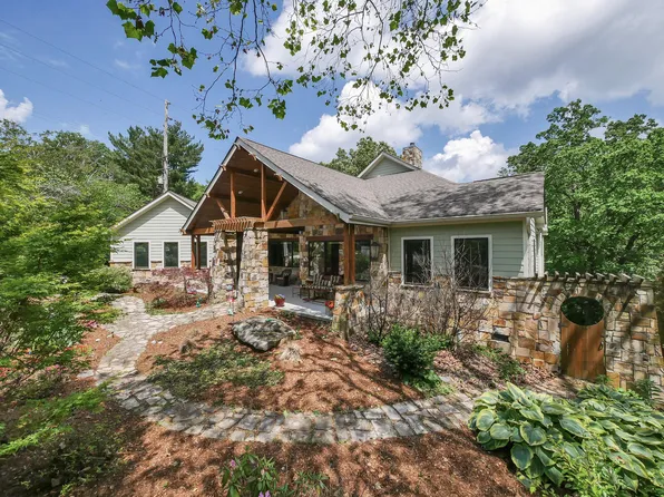 125 Fleetwood Dr, Lookout Mountain, TN 37350