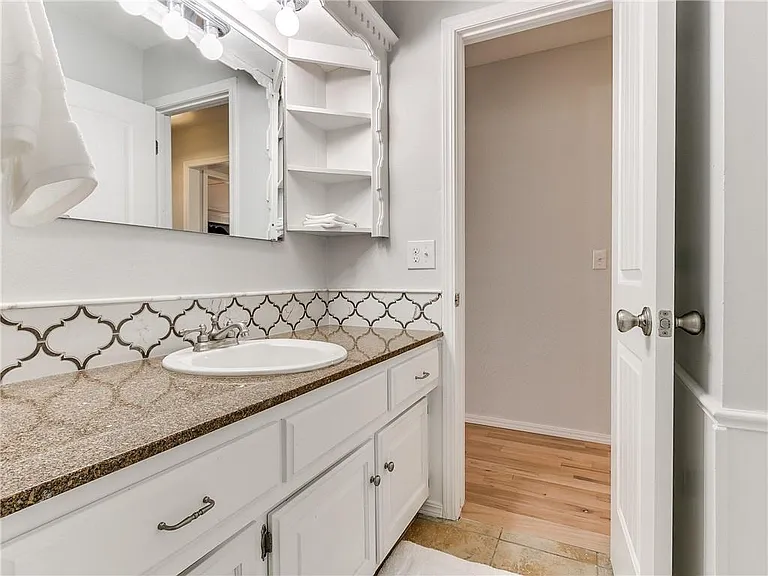 3608 Jim Robison Dr — Photo 22