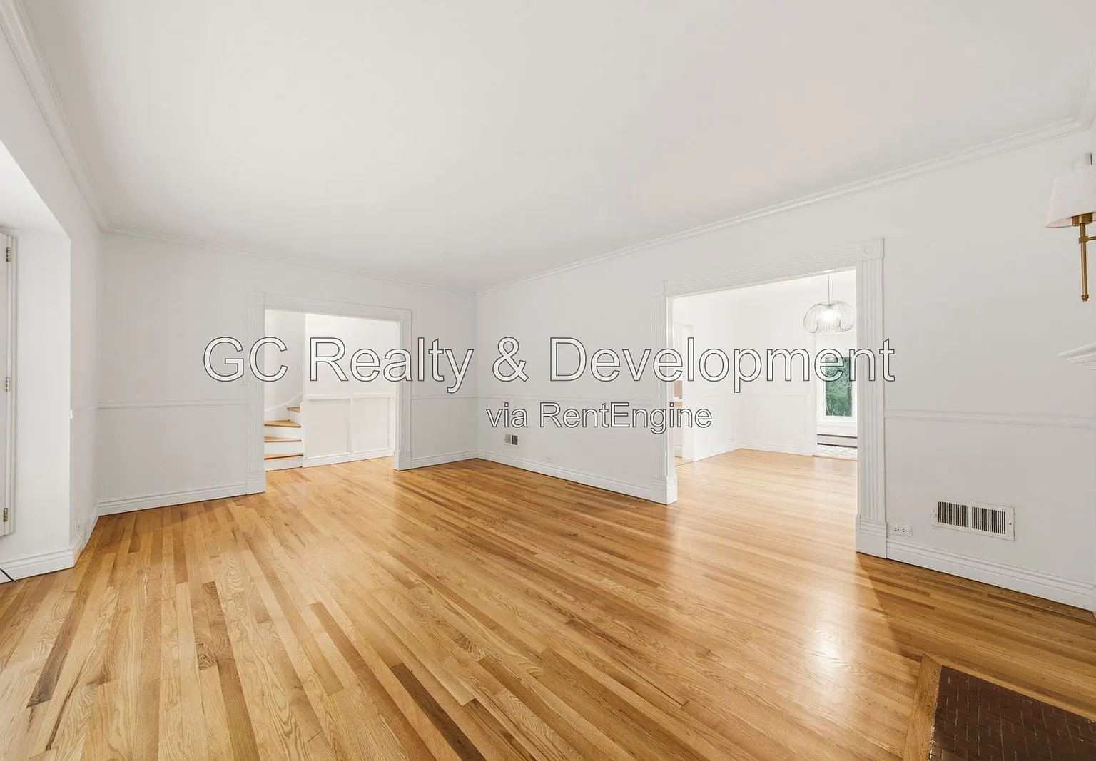 3 bed, 2.5 bath, 2383 sqft, $5,695 — Photo 3