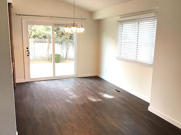 5th image of 5515 Santa Barbara Ave
