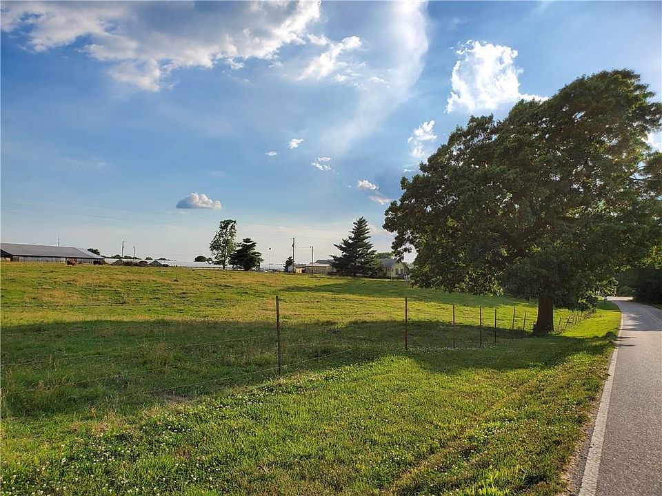 2nd image of Nokes Farm Rd