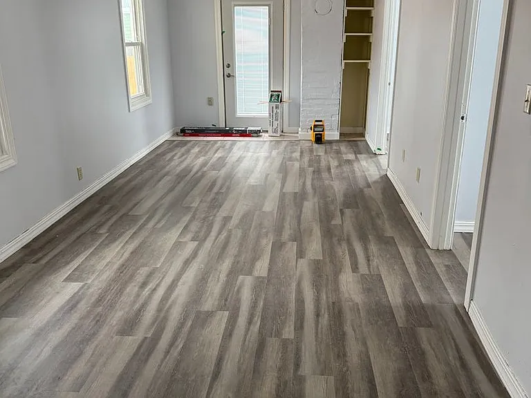 2304 Clark St — Photo 3