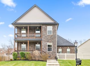 956 Nectar Ct, Adams, TN 37010