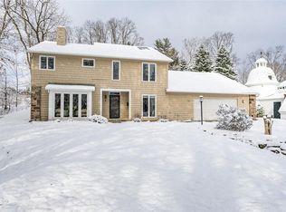 16 N Country Club Dr, Rochester, NY 14618