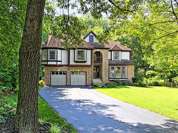 2nd image of 9405 Wooded Glen Ave