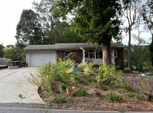 3885 Landmark Dr, Sherrills Ford, NC 28673