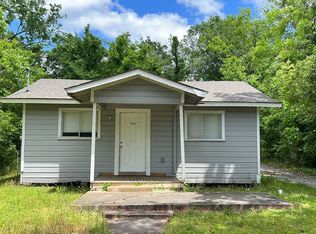 1214 3rd St, Orange, TX 77630