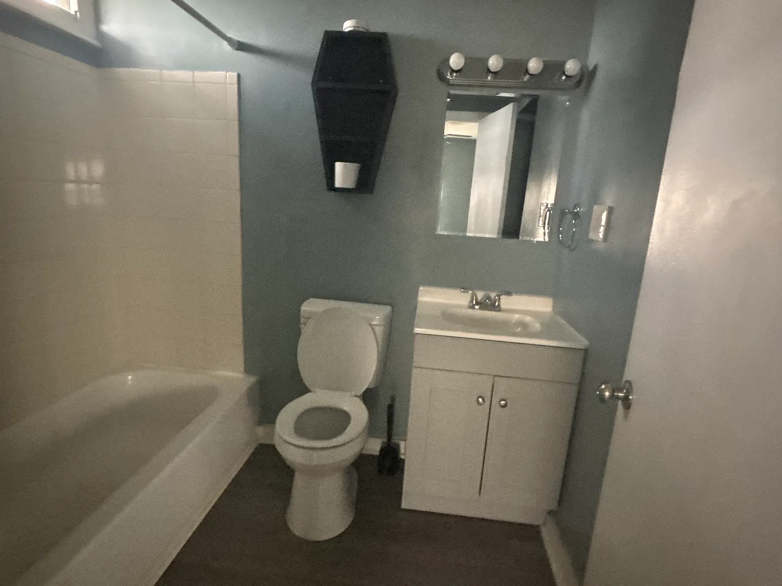 2 bed, 560 sqft, $1,250 — Photo 4