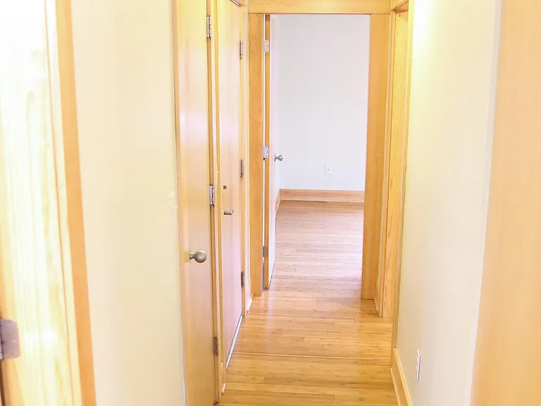 274 Park Ave #4 — Photo 15