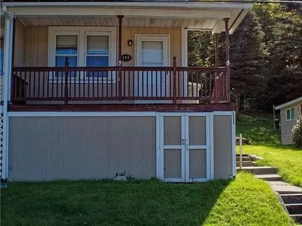 111 E Railroad St, Nesquehoning, PA 18240