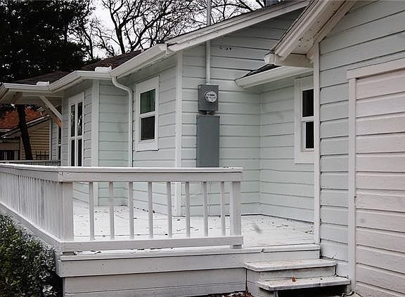 3rd image of 3411 Darby Dr