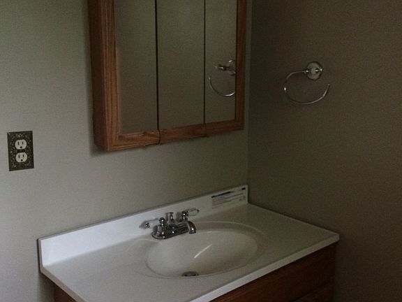 2nd image of 831 W Genesee Ave
