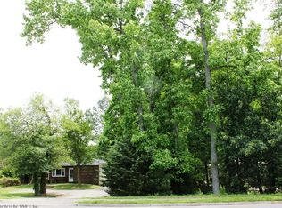 320 Ironbound Rd, Williamsburg, VA 23188