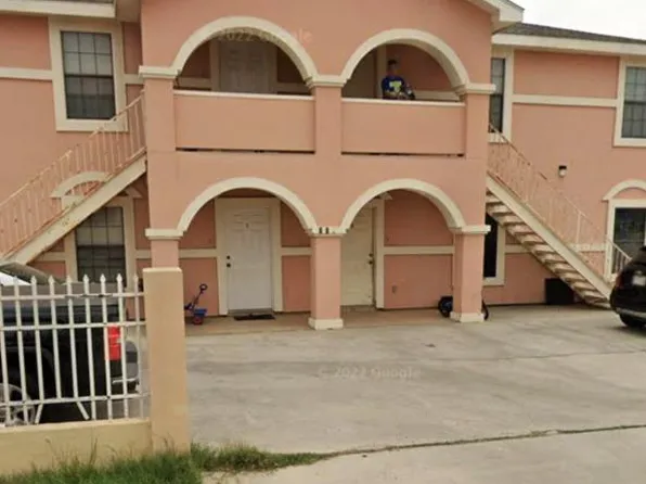 102 E Devon Pl, Laredo, TX 78045