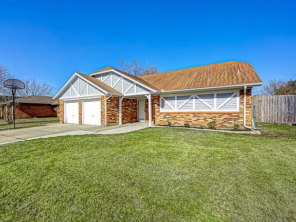 5th image of 1701 N Park Way Dr