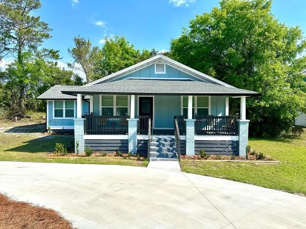 304 Highway 98, Carrabelle, FL 32322