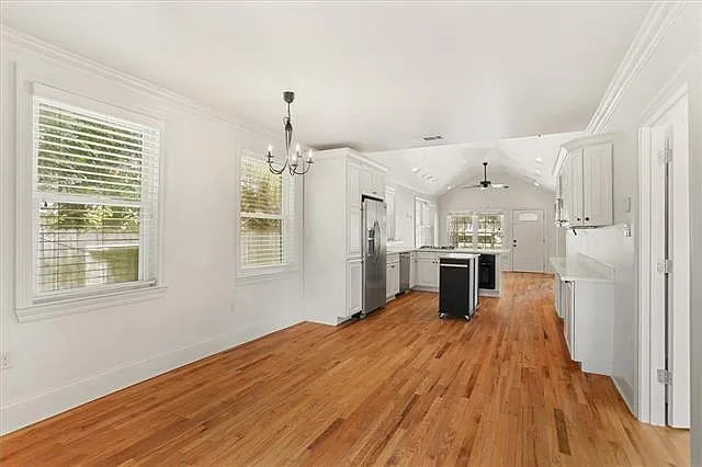 6240 Argonne Blvd — Photo 10