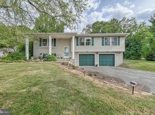 1 Northview Dr, Hanover, PA 17331