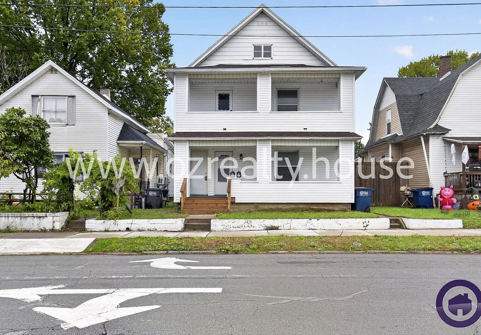 2 bed, 1.0 bath, 1109 sqft, $845 — Photo 1