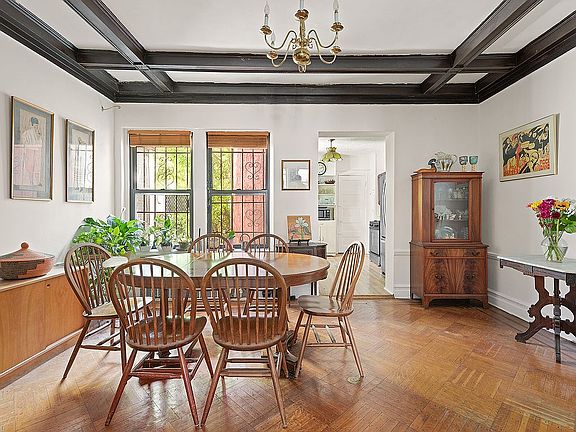 5th image of 29 Chester Ct
