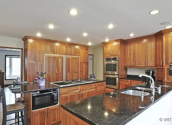 2nd image of 1020 Chapel Ct