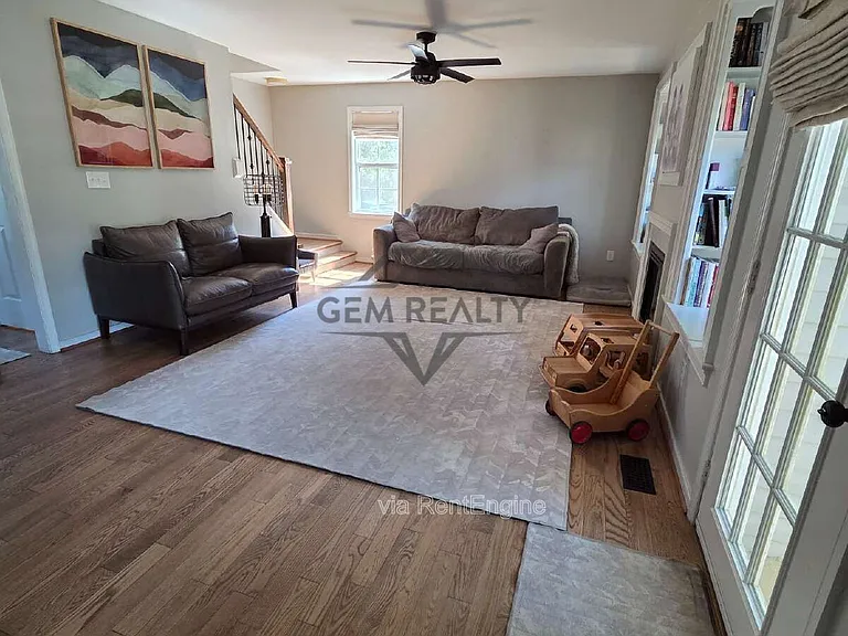 54 Dawson Dr — Photo 14