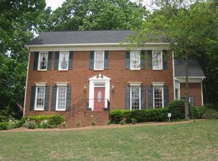 1035 Pine Bloom Dr, Roswell, GA 30076