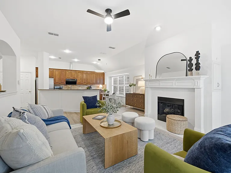 15921 Twin Cove Dr — Photo 6