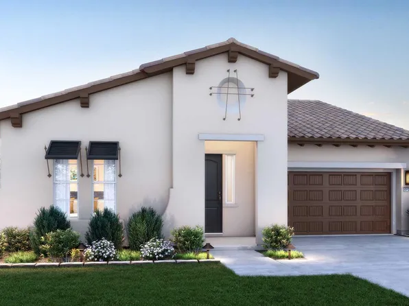 2102 White Oak Dr, Hollister, CA 95023