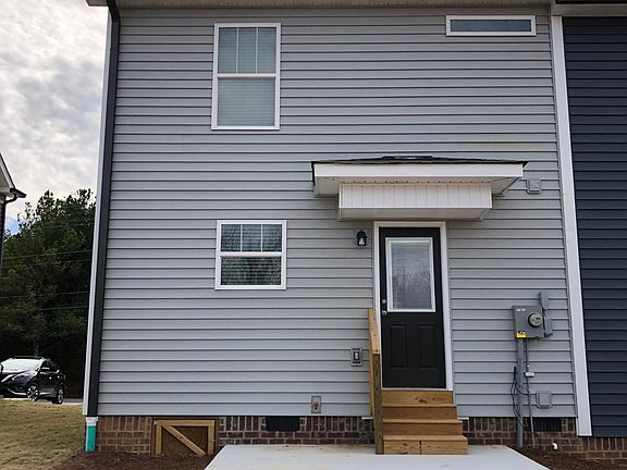 4th image of 2279 Shady Ln NE