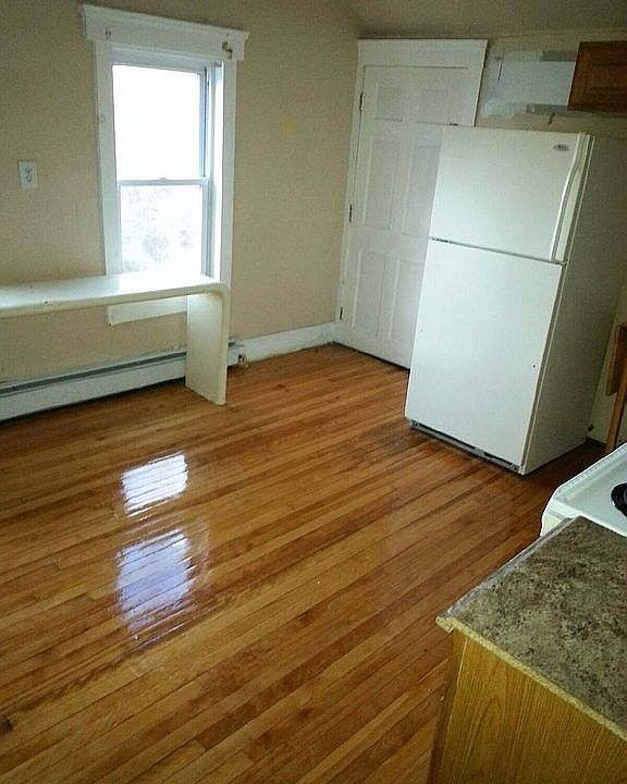 1st image of 120 Burncoat St