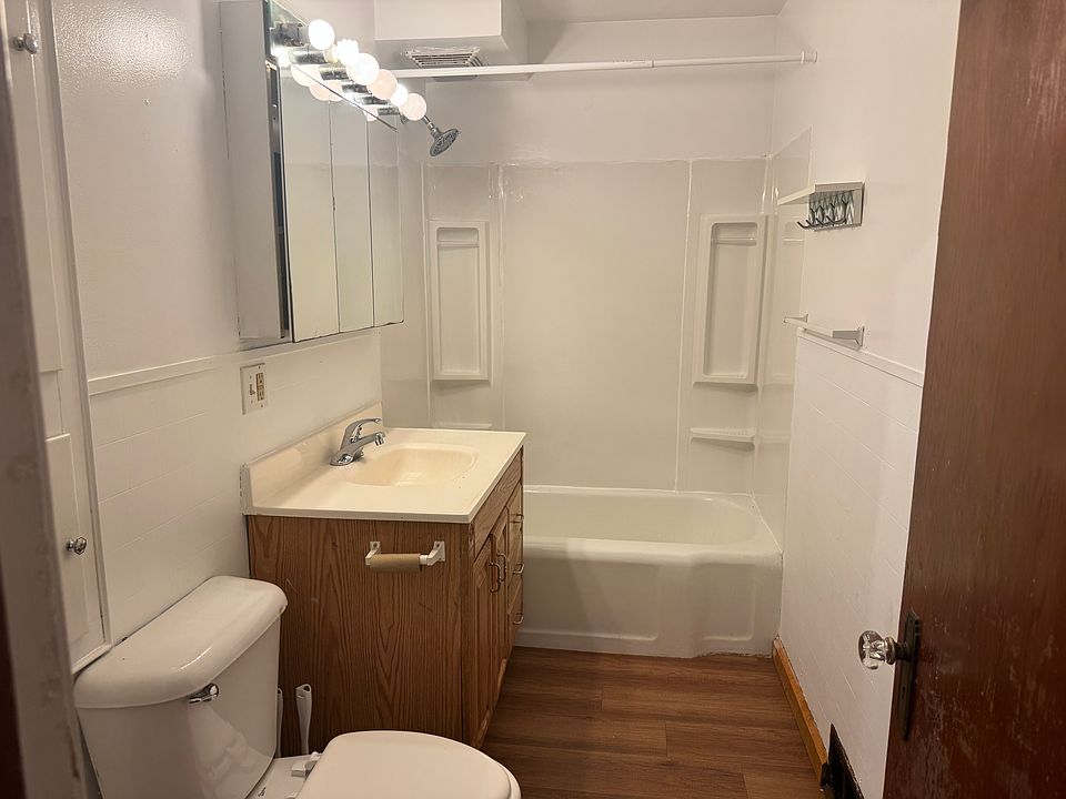 2nd image of 404 Center Ave #1
