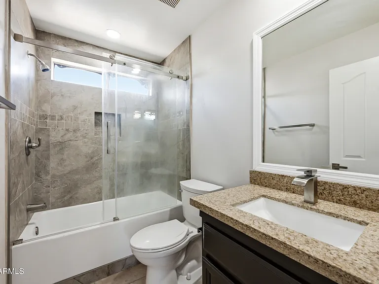1330 S 121st Dr — Photo 17