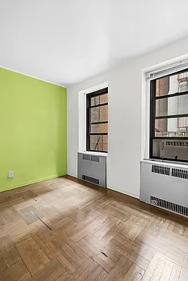 Sold by HomeDax Real Estate | media 8