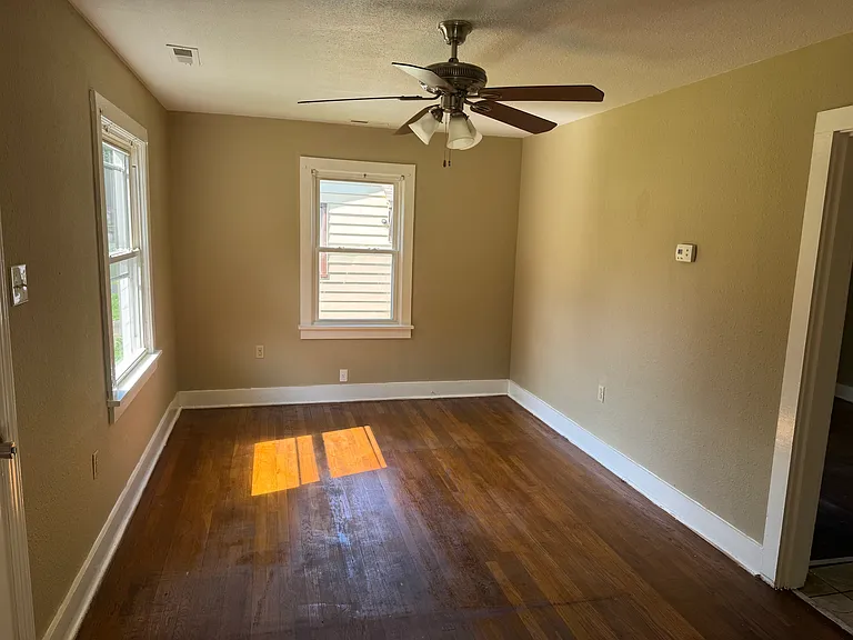 1700 Johnson Dr — Photo 5