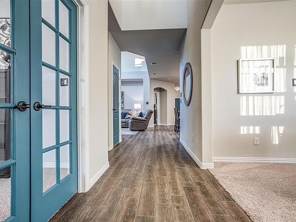 4th image of 2133 Olivereta Dr